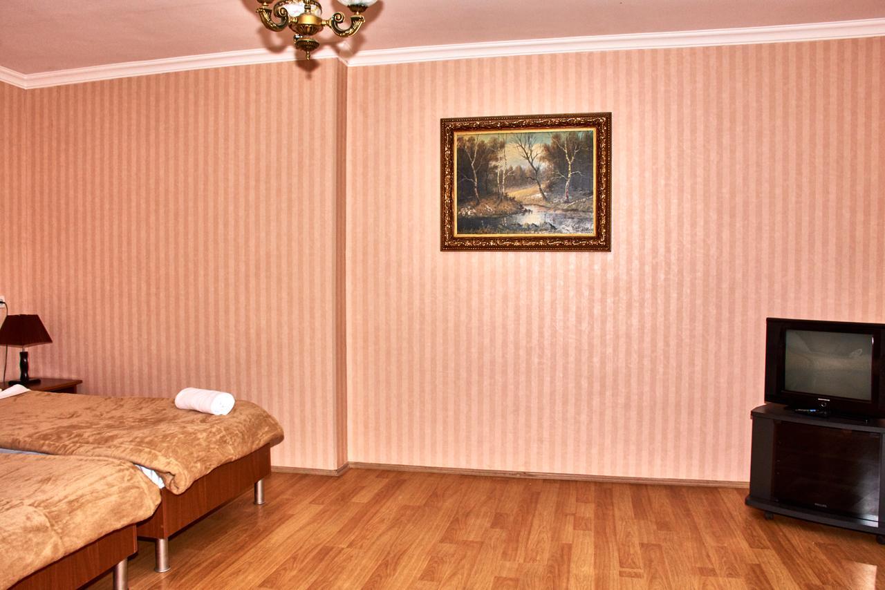 Hotel Georgia Гори Экстерьер фото